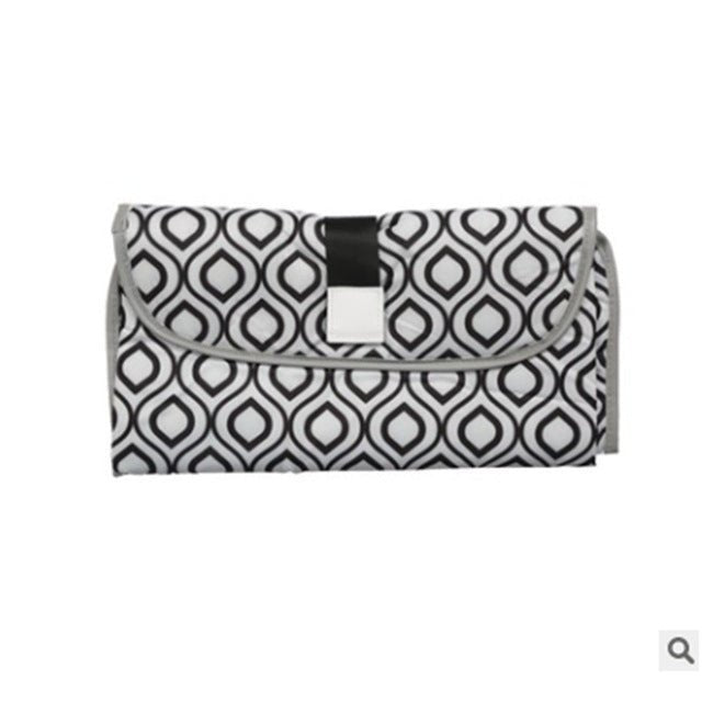 3-in-1 Multifunctional Portable, Foldable, Waterproof  Nappy Changing Mat Waterproof Nappy Changing Bag and Playmat